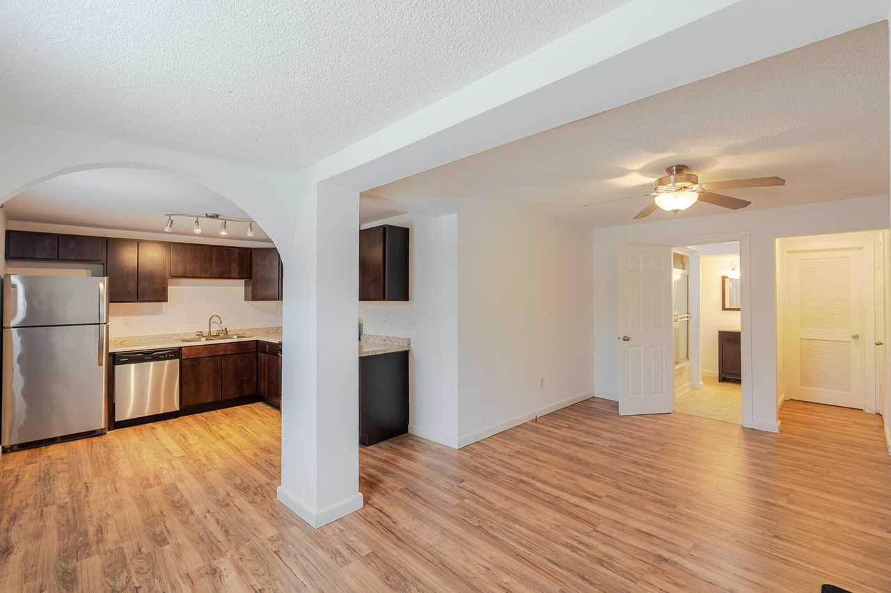 361 Locust St #3 - Photo 4 of 9