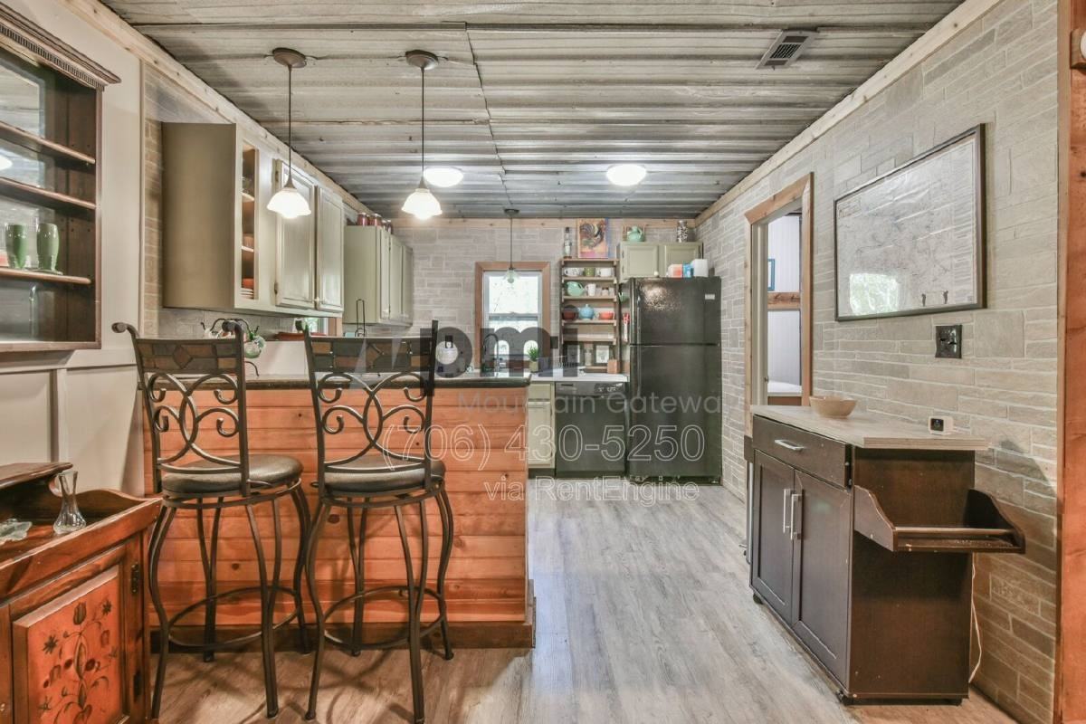 43 Davis Gap Rd - Photo 2 of 10