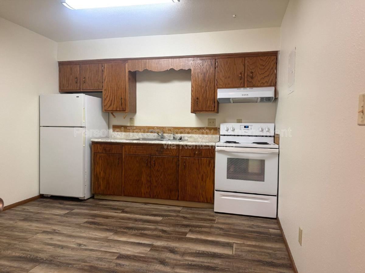 301 6th St S #3 - Photo 3 of 10