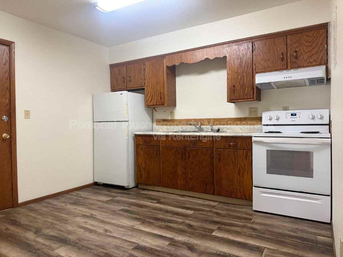 301 6th St S #3 - Photo 4 of 10