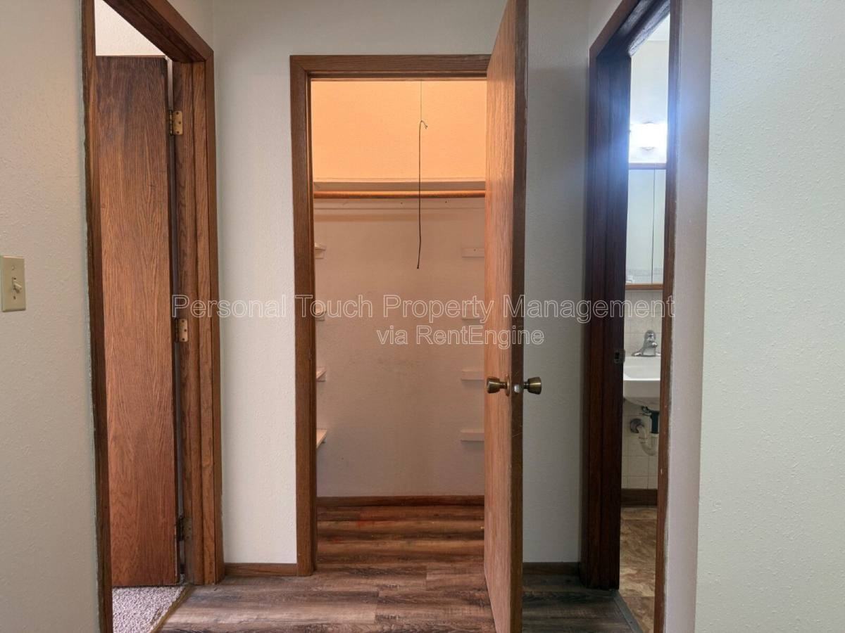 301 6th St S #3 - Photo 5 of 10