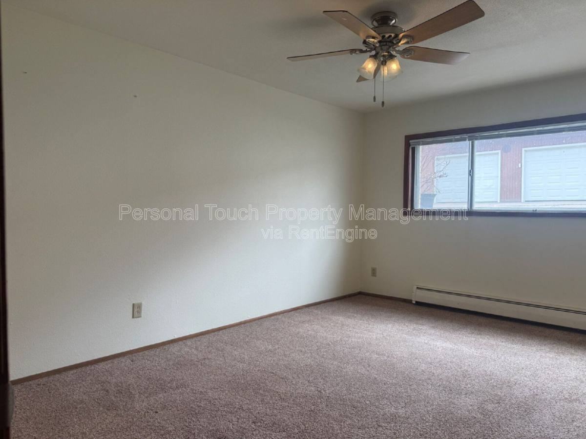 301 6th St S #3 - Photo 6 of 10