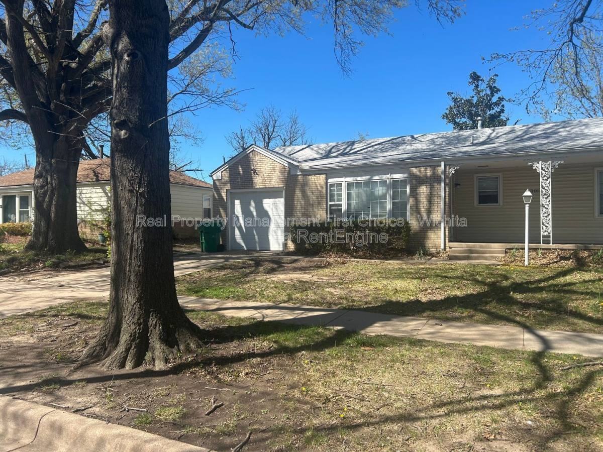 3914 E Countryside Plz - Photo 2 of 10