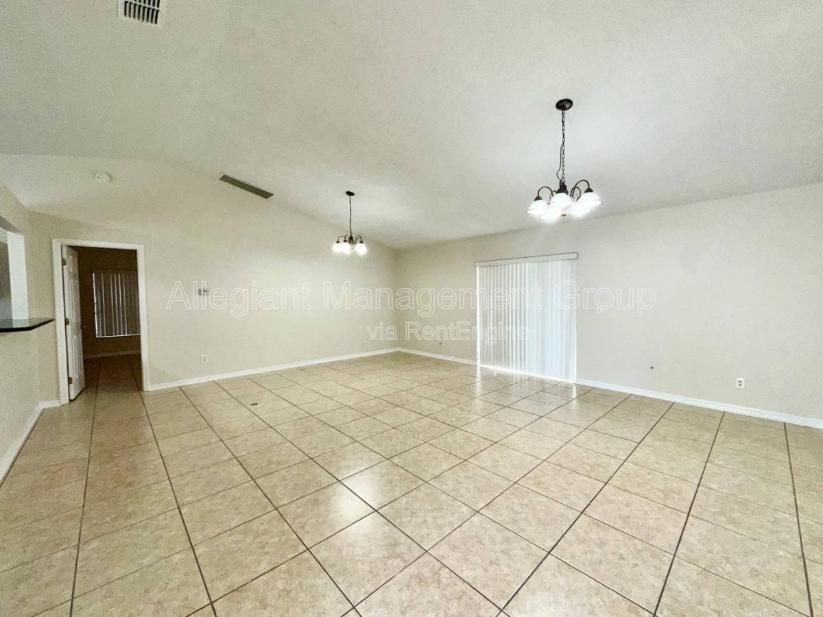 602 Del Aire Ct - Photo 3 of 10