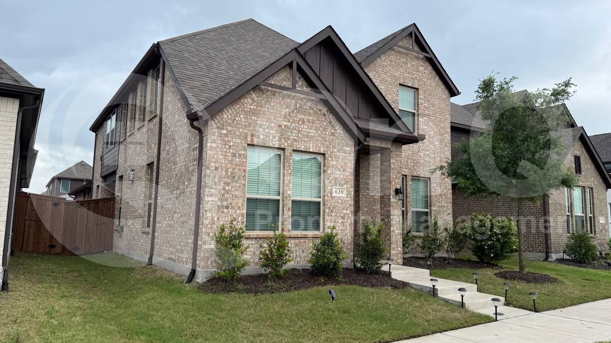 639 Caprice Blf - Photo 2 of 10