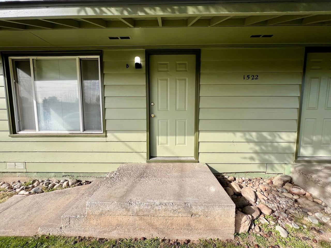 1522 S 9th Avenue - Photo 2 of 21