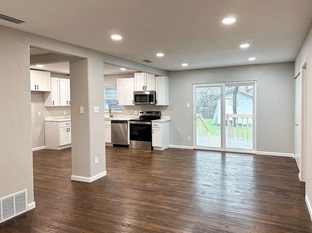 211 Wanda Dr - Photo 2 of 26