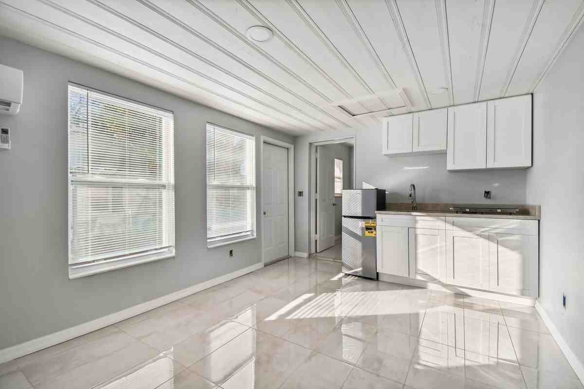 39041 Manor Dr - Photo 5 of 10