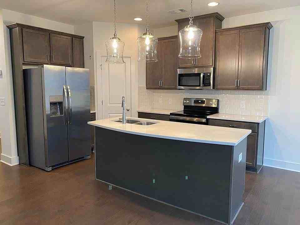 107 N Auburn Landing Pl - Photo 3 of 4