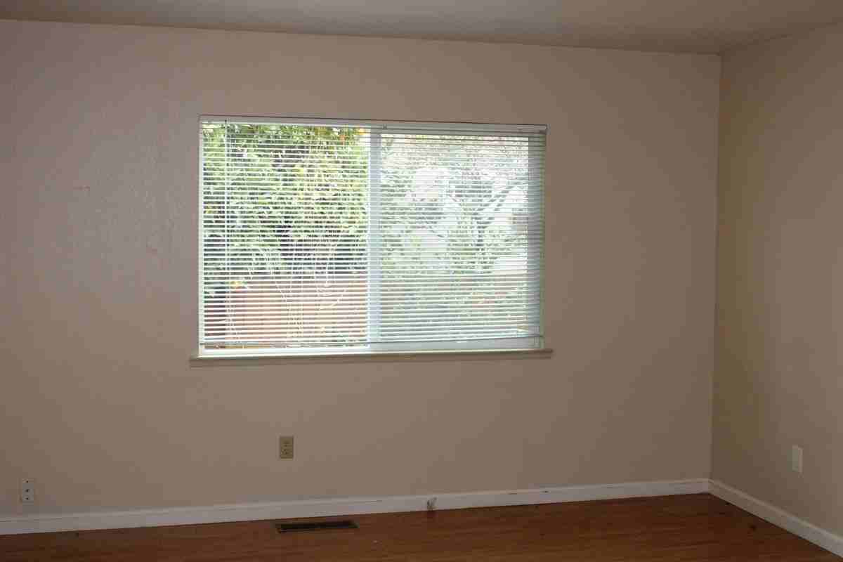 4999 Fern Pl - Photo 5 of 11