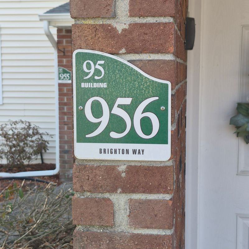 956 Brighton Way - Photo 4 of 9