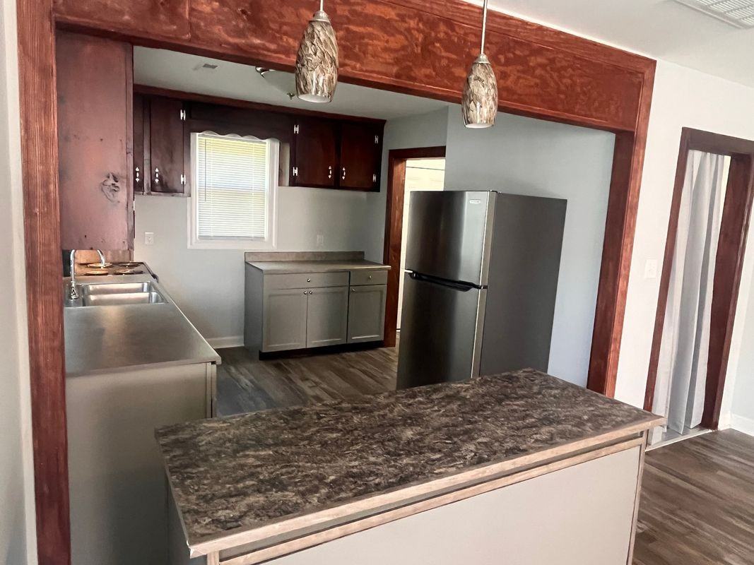 511 Ford St - Photo 4 of 5