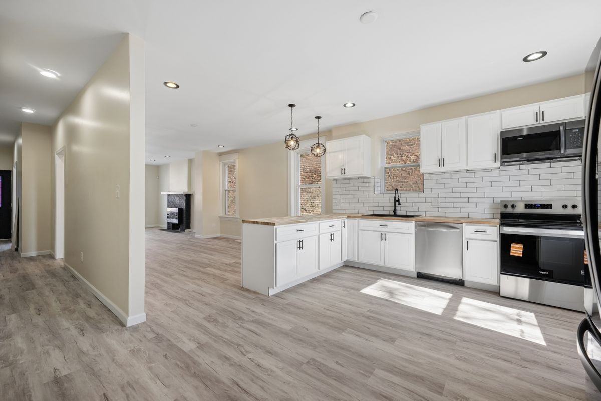 816 Mclaran Ave - Photo 5 of 16