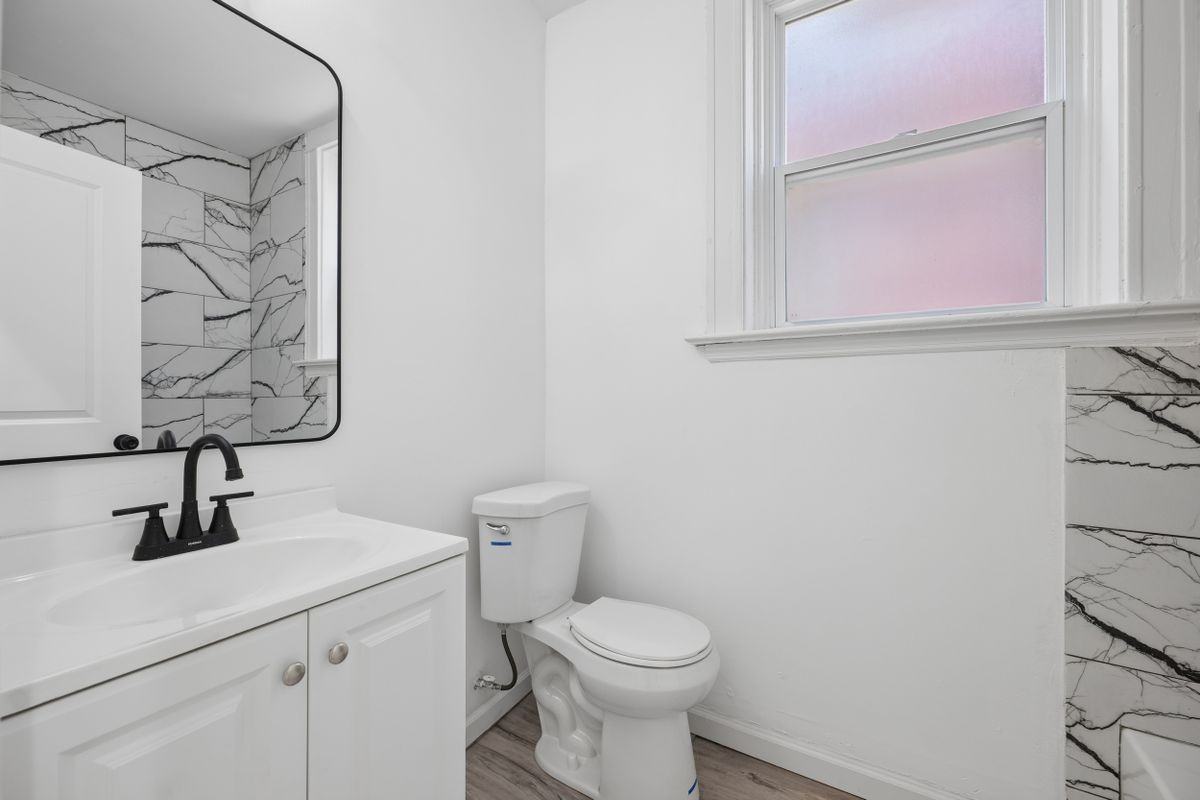 816 Mclaran Ave - Photo 6 of 16