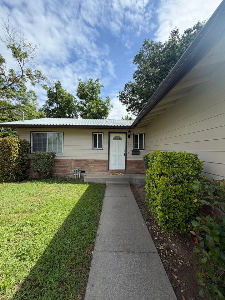 625 Thistle St - Photo 2 of 21