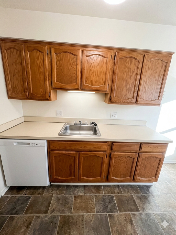 18600 Fraser Group - Photo 6 of 12