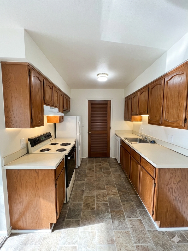 18600 Fraser Group - Photo 7 of 12