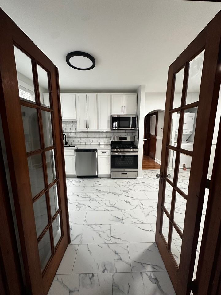 2269 Blendon Place #1-N - Photo 3 of 13