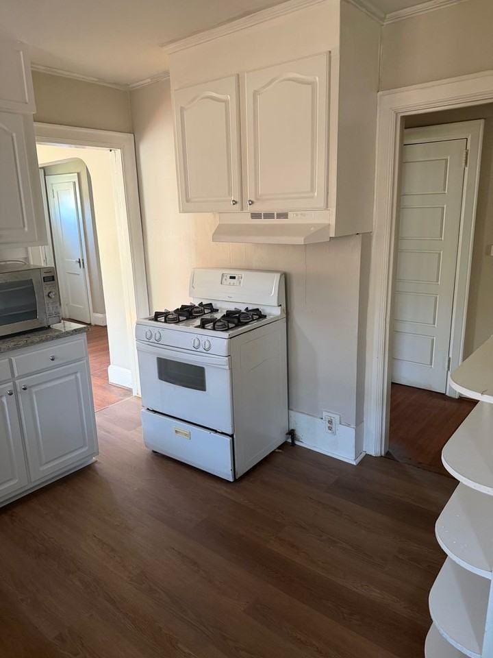 1826 Central Ave - Photo 4 of 13