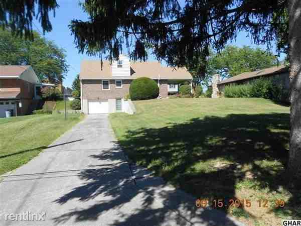 442 W Caracas Ave - Photo 2 of 10