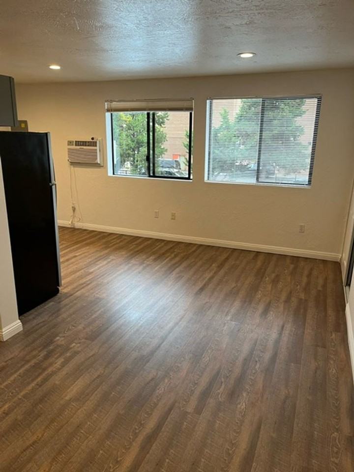 201 S. Tower Ave - Photo 2 of 6
