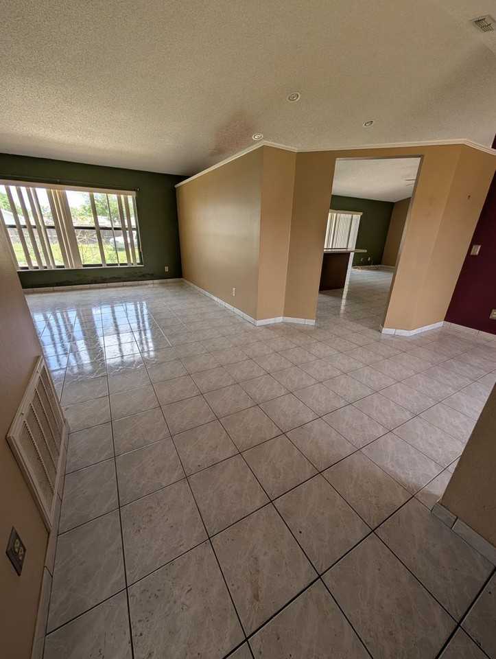 8767 Catbriar Bay Way - Photo 3 of 16