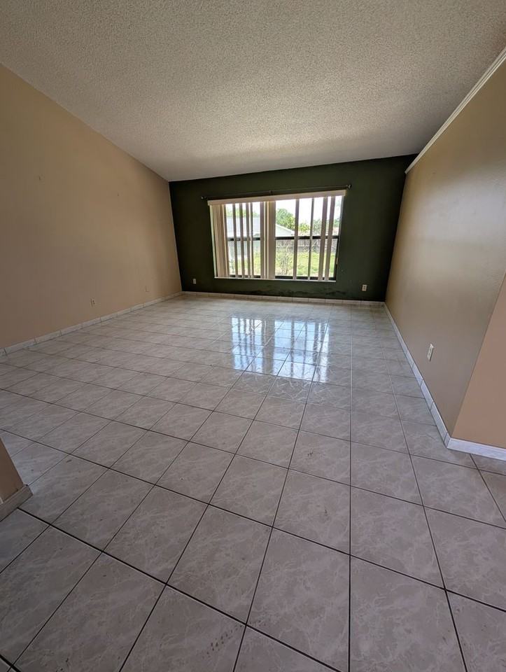 8767 Catbriar Bay Way - Photo 4 of 16