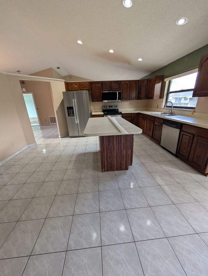 8767 Catbriar Bay Way - Photo 7 of 16