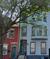 featured image of 818 W Walnut St