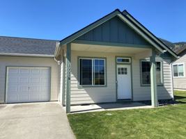 featured image of 1006 Chenowuth St