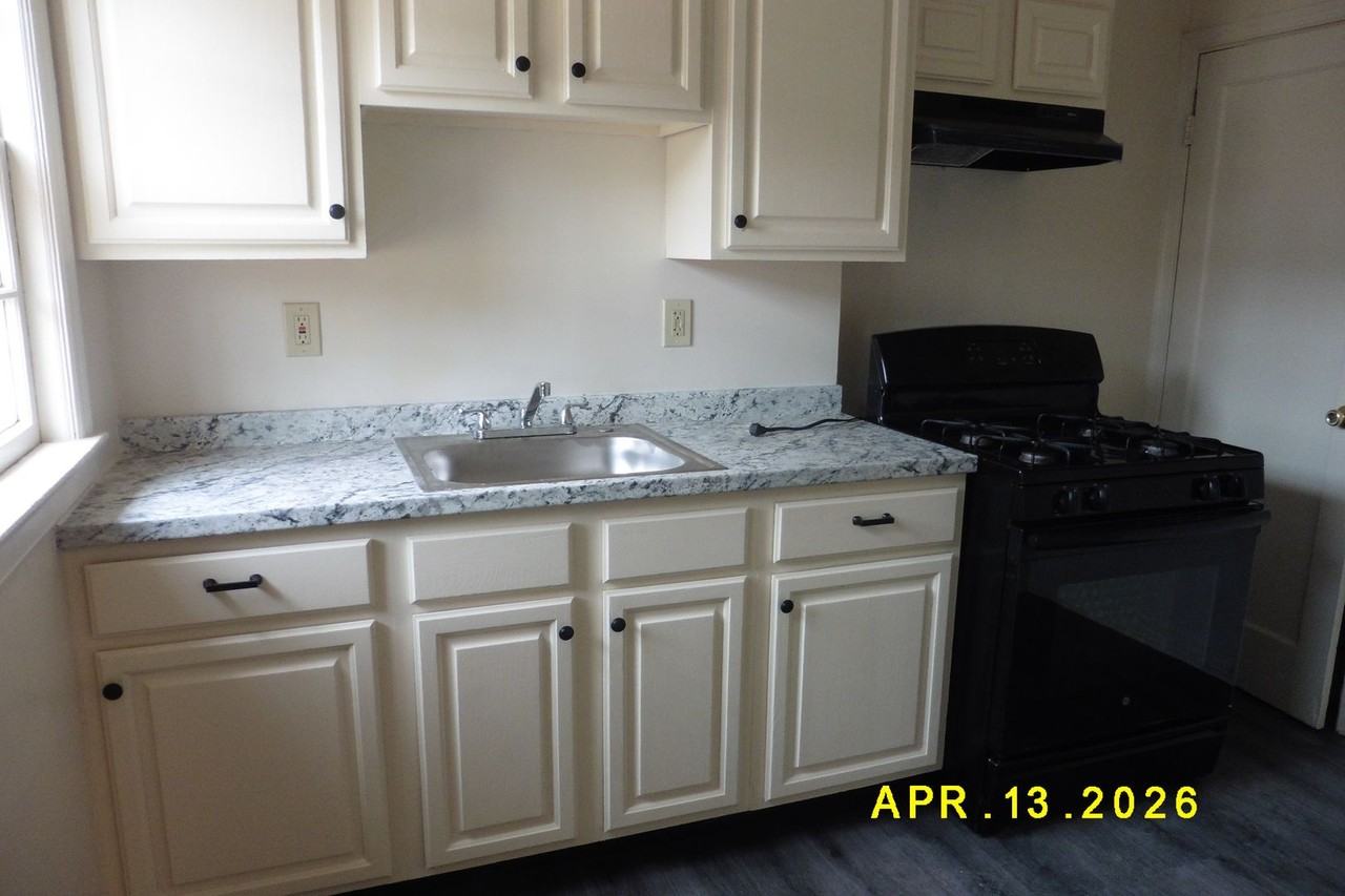 2615 Waldo St - Photo 4 of 8