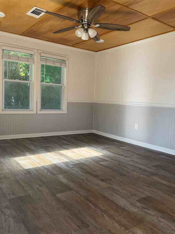 159 Circle Dr - Photo 2 of 12