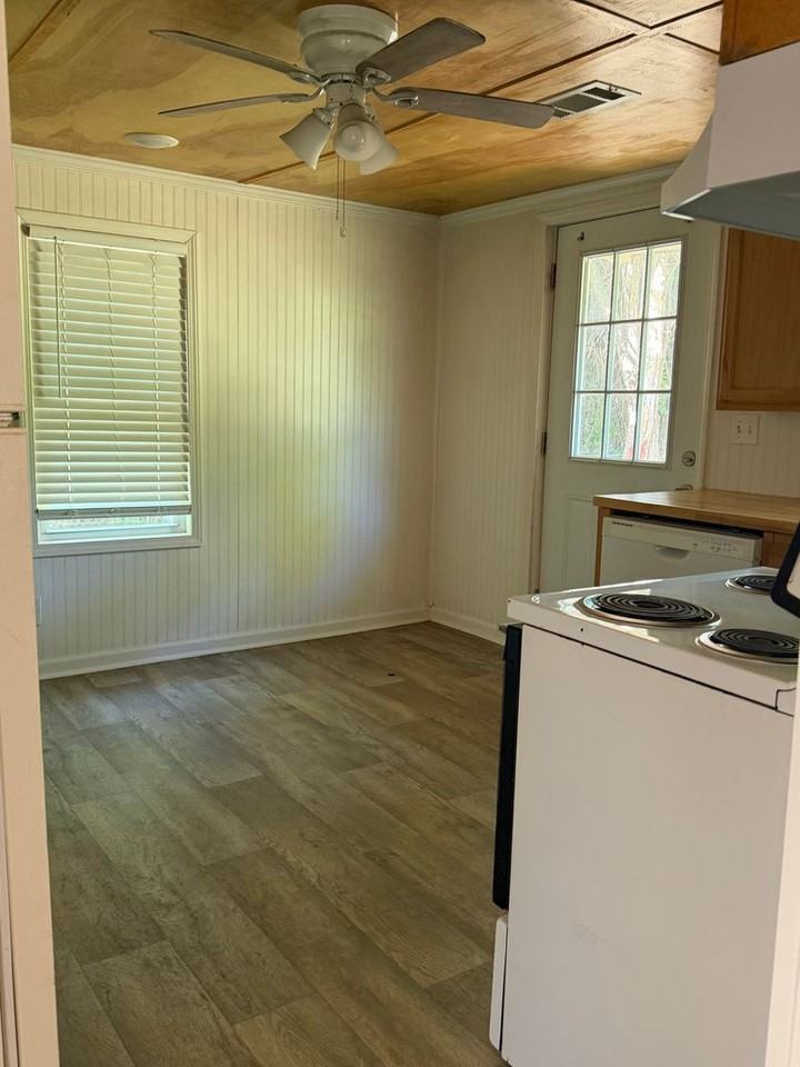 159 Circle Dr - Photo 4 of 12