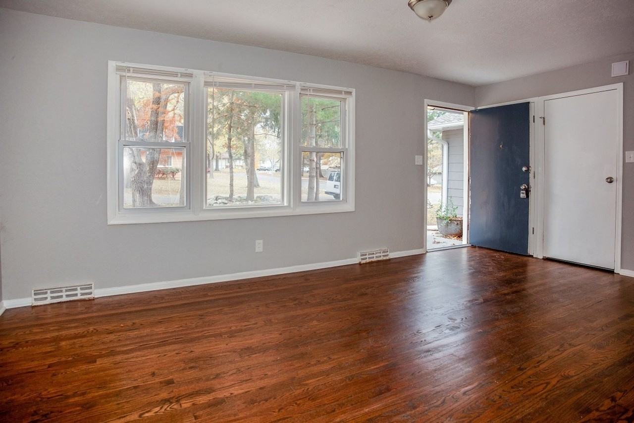 8517 E 110th Ter - Photo 5 of 21