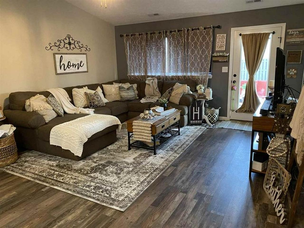 2915 Flagstone Way - Photo 6 of 19