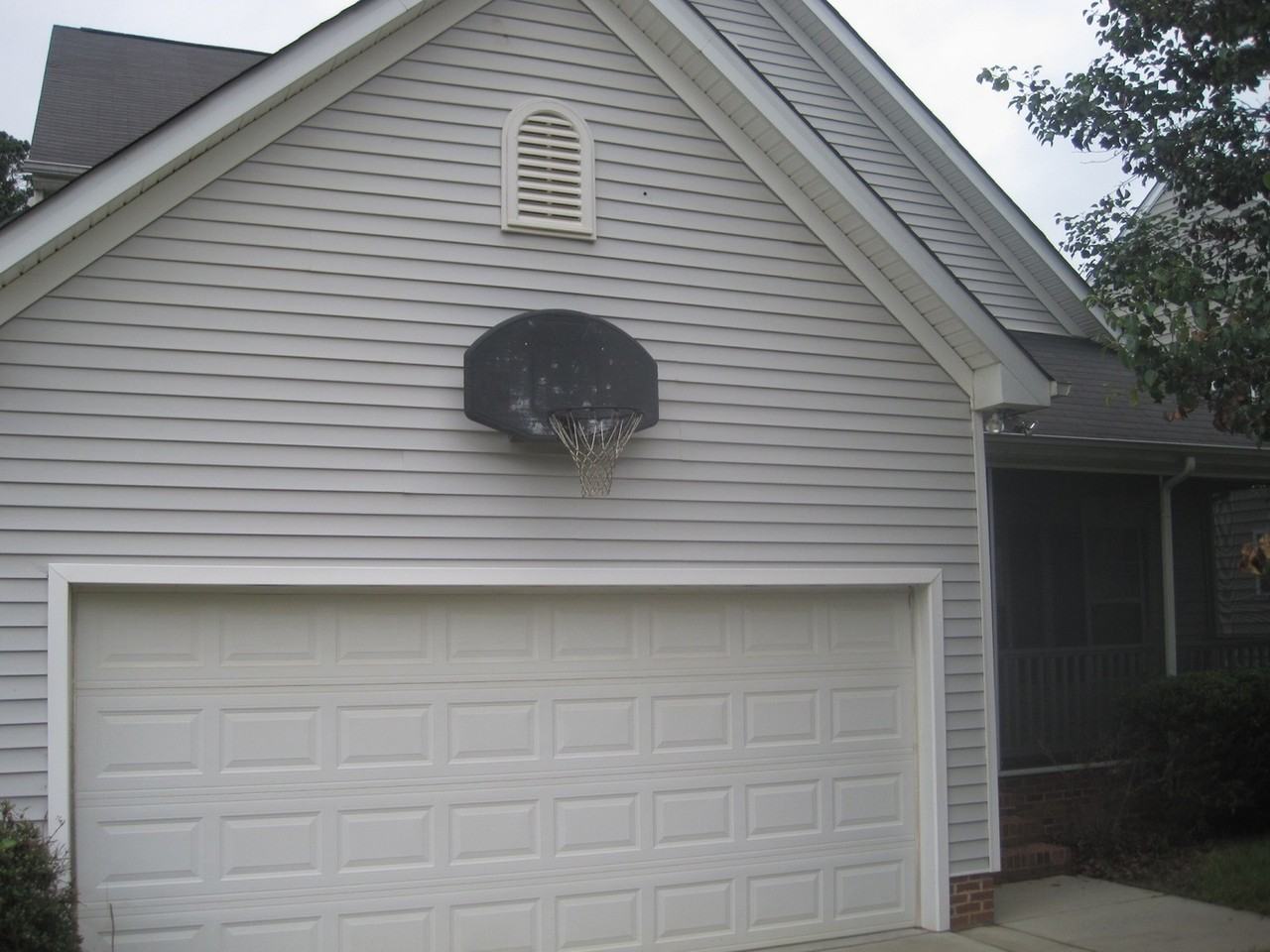 2508 Tadley Ct - Photo 2 of 24