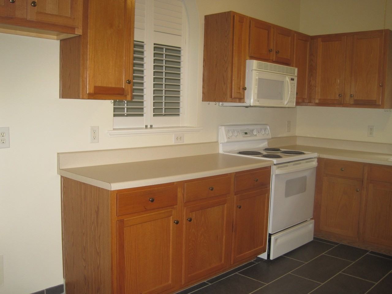 2508 Tadley Ct - Photo 6 of 24