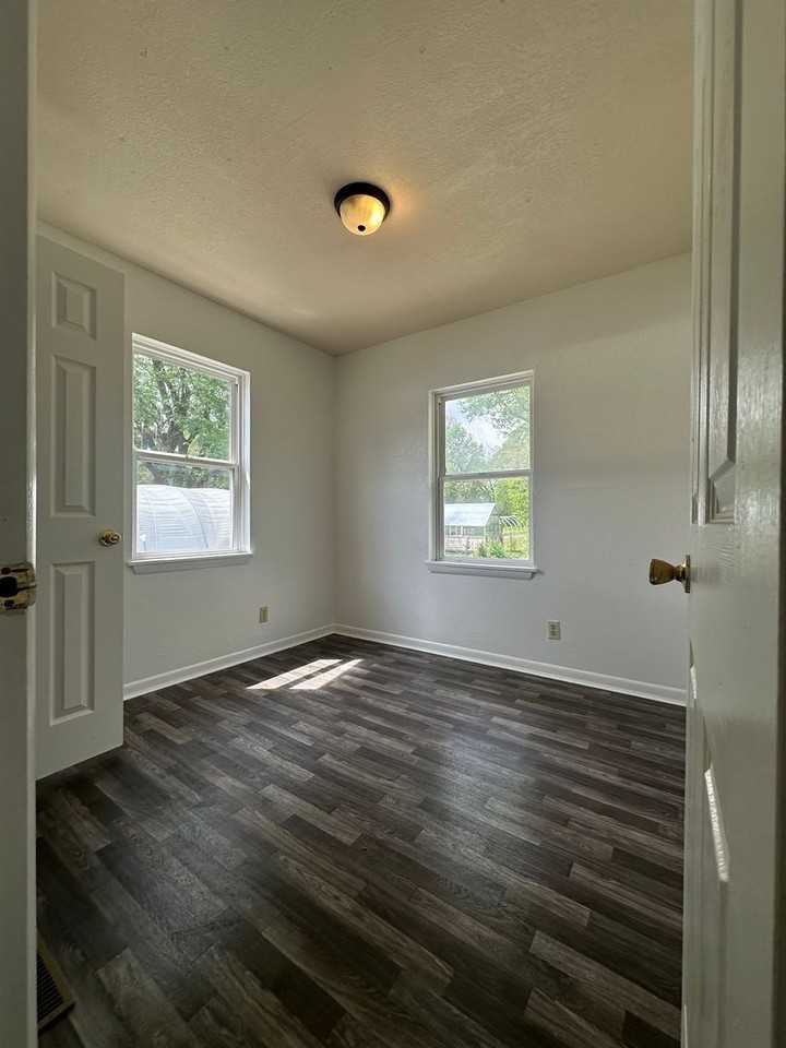 919 N Fulbright Ave - Photo 6 of 6