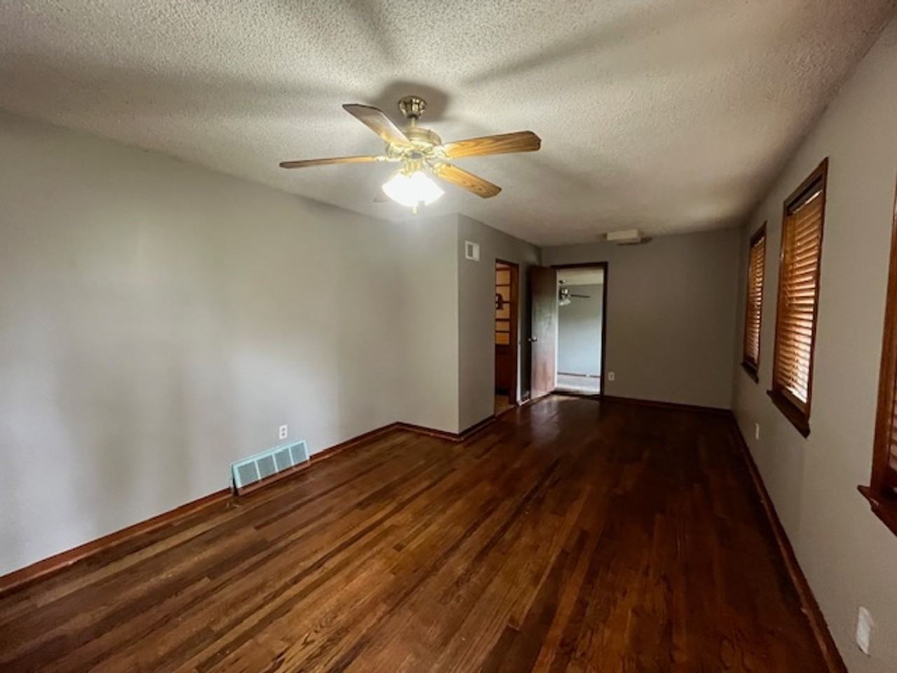 2080 Pryne Dr - Photo 6 of 12