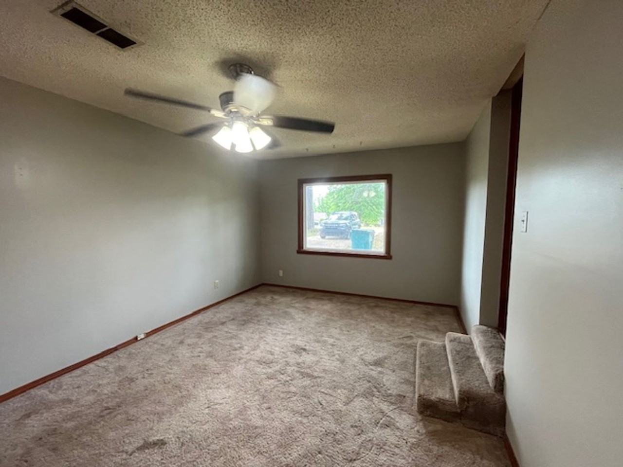 2080 Pryne Dr - Photo 7 of 12