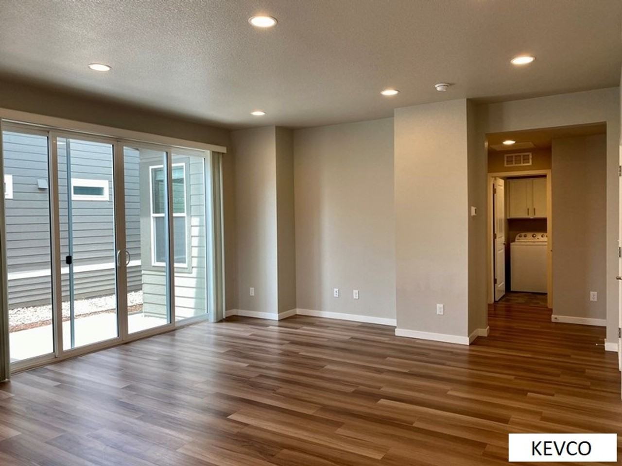 2950 Sykes Dr - Photo 2 of 22