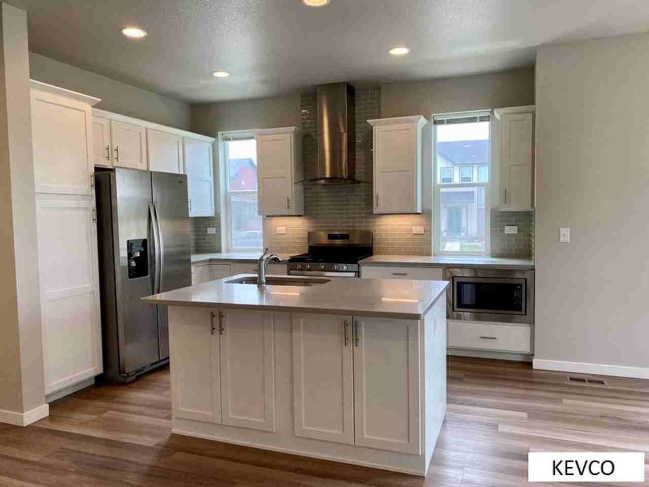 2950 Sykes Dr - Photo 4 of 22