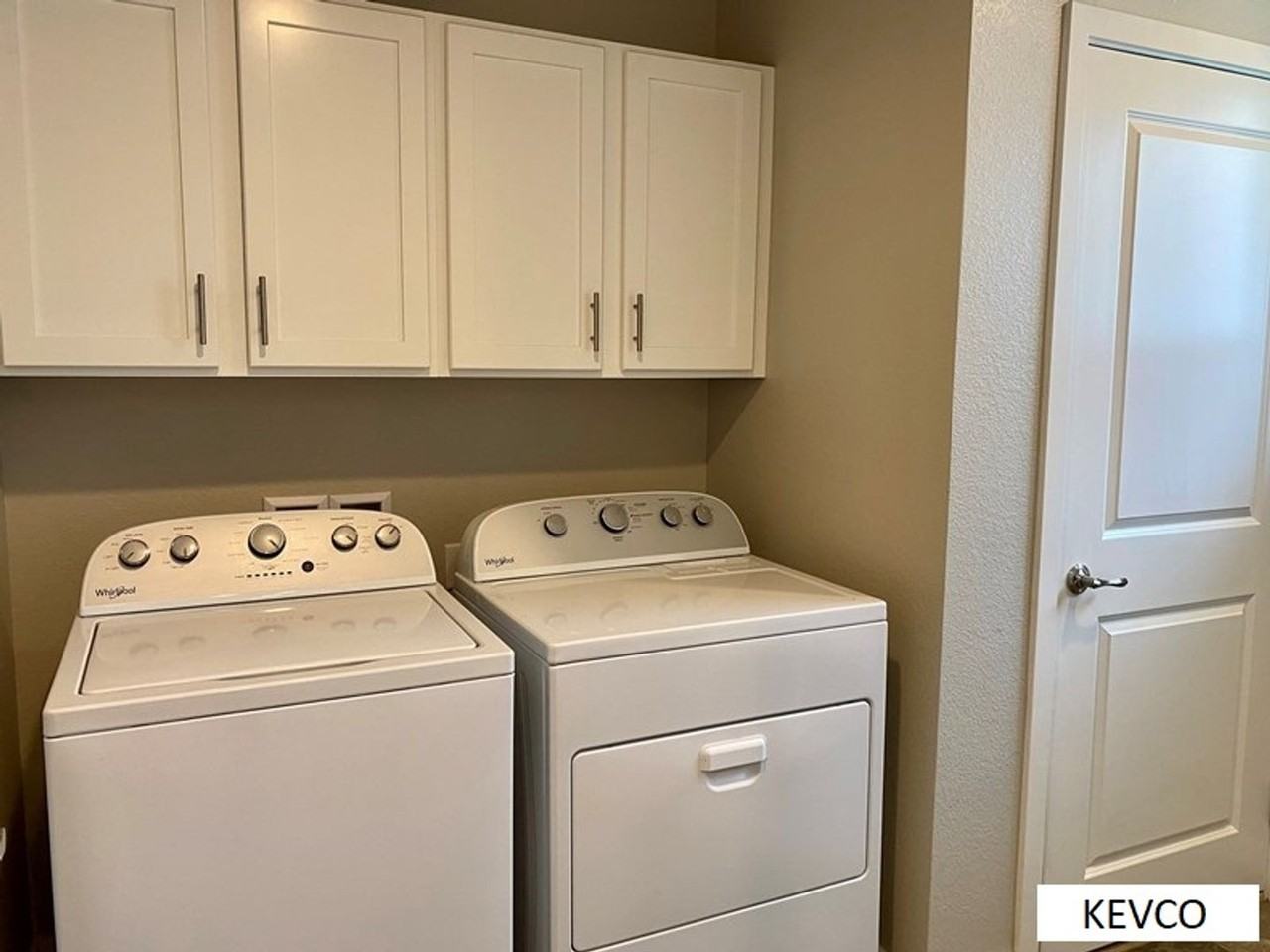 2950 Sykes Dr - Photo 5 of 22