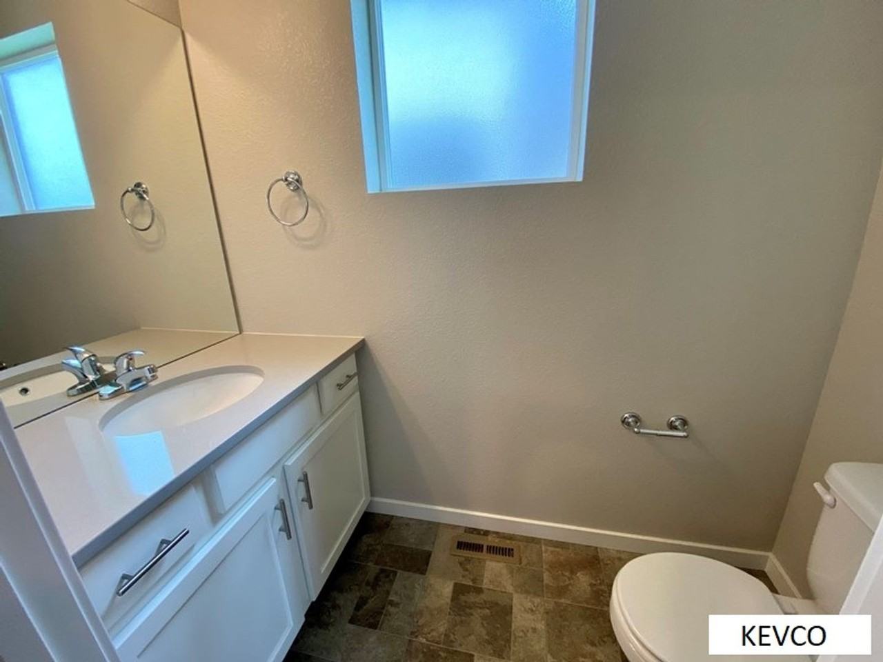 2950 Sykes Dr - Photo 6 of 22