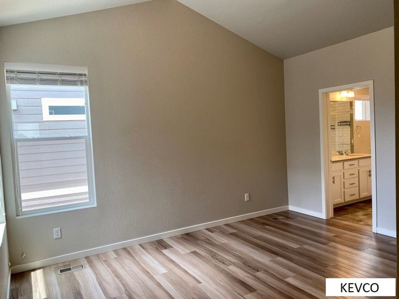 2950 Sykes Dr - Photo 7 of 22