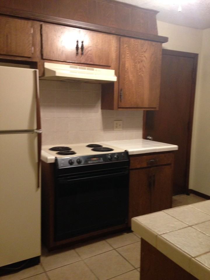 312 W Quantico St - Photo 4 of 6