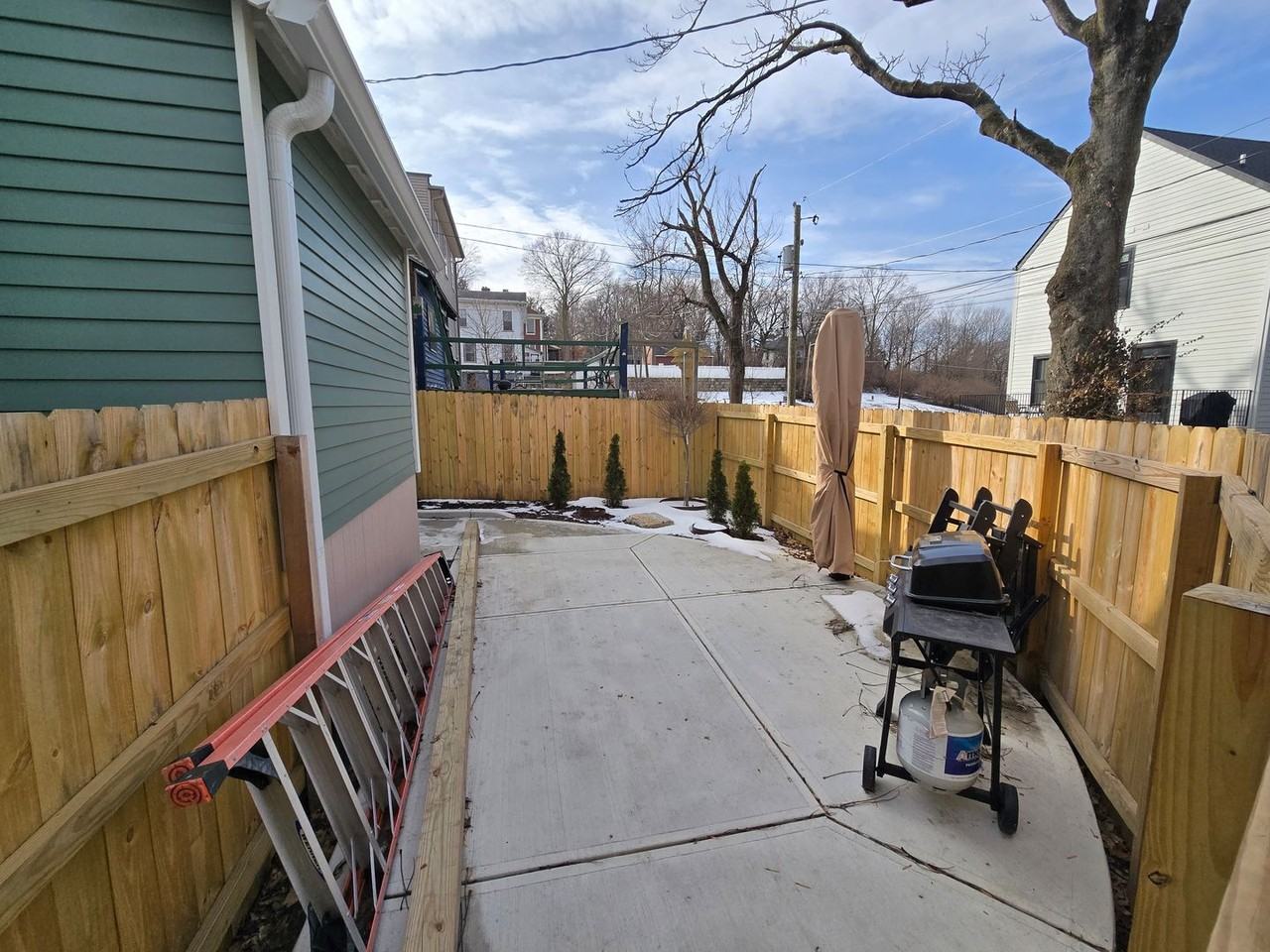 110 S 9th St - Photo 7 of 28