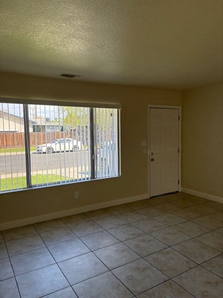 2921 Alene Ave - Photo 6 of 50