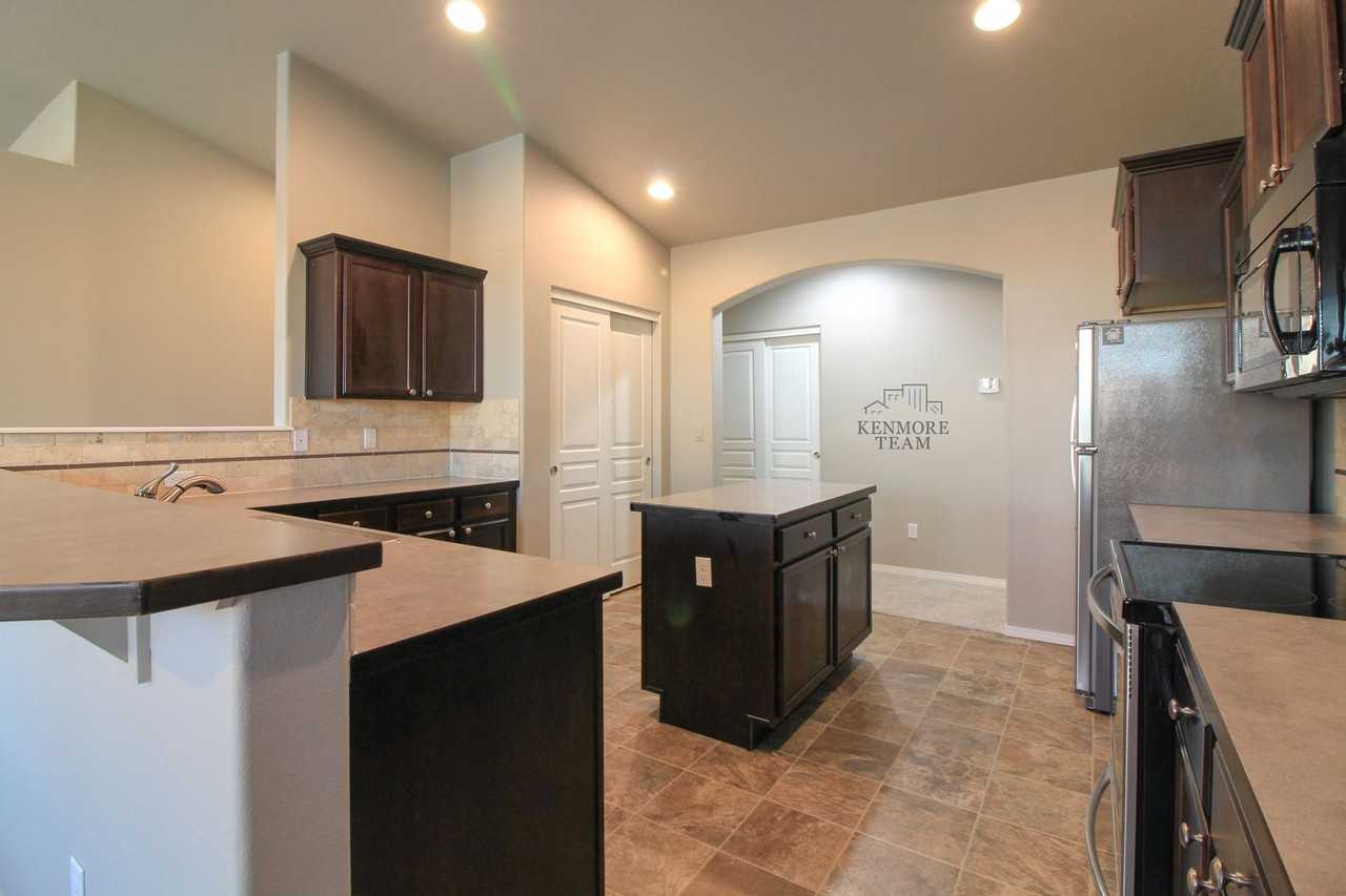 5988 Beechwood St - Photo 2 of 13