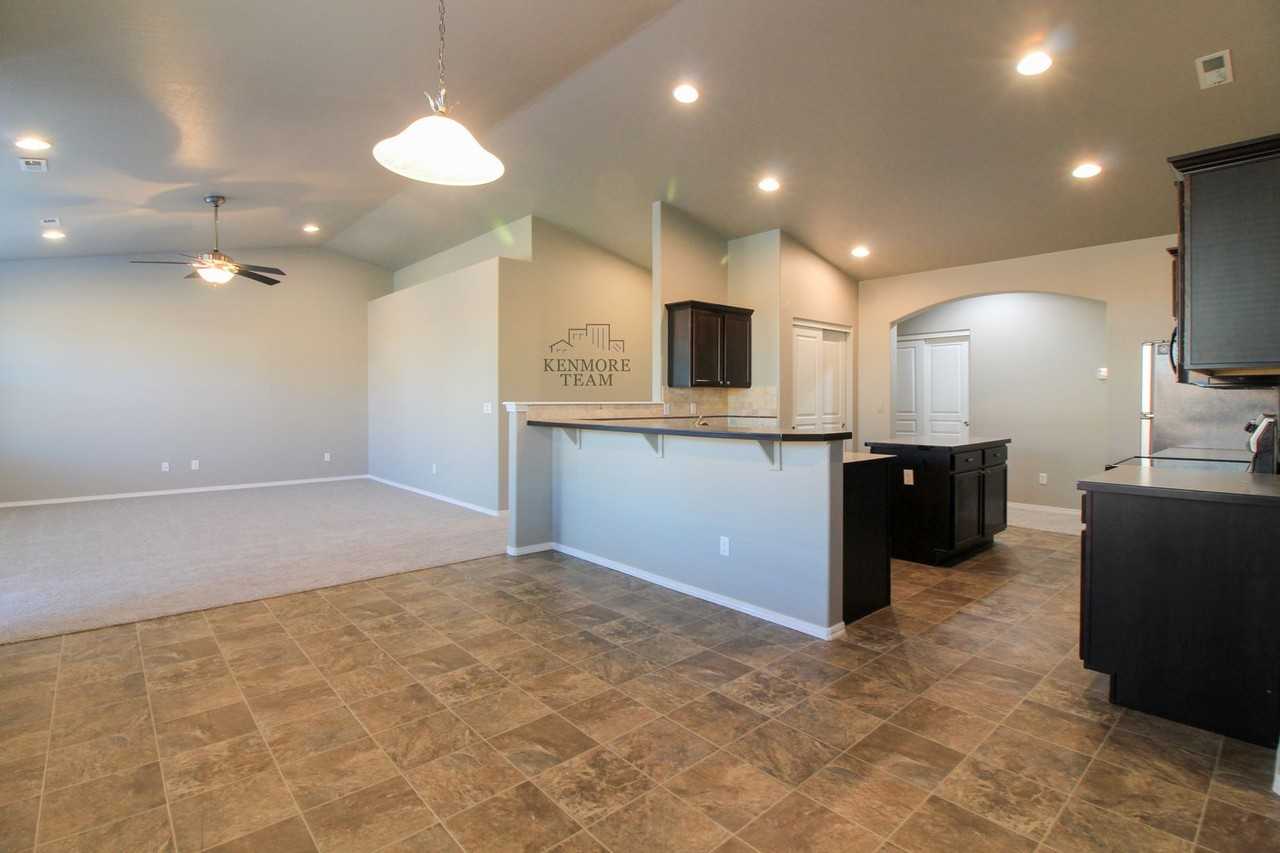 5988 Beechwood St - Photo 3 of 13